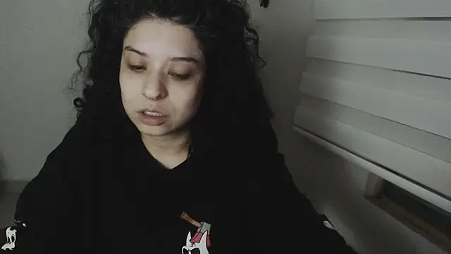 miss carmila1 online show from 11-05-25, 01:38