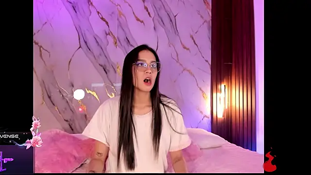 Emmiicute online show from 02-18-26, 08:27