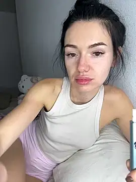 Snapshot of karrr__aaa chatting on 10-12-25, 07:46 karrr aaa online show from 10-12-25, 07:46