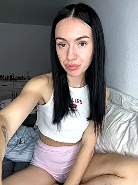 Snapshot of karrr__aaa chatting on 11-12-25, 09:25 karrr aaa online show from 11-12-25, 09:25