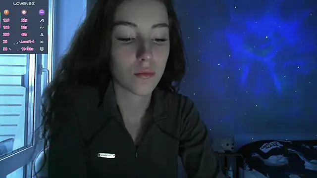 Snapshot of eskatmi chatting on 11-27-25, 02:35 eskatmi online show from 11-27-25, 02:35