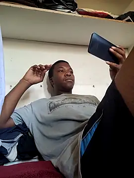 Snapshot of sweetdickboy2 chatting on 11-27-25, 07:10 sweetdickboy2 online show from 11-27-25, 07:10