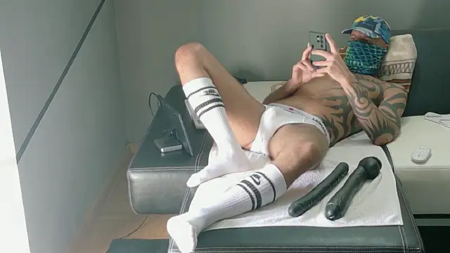 Snapshot of slavic_boy_39 chatting on 04-19-26, 12:59 slavic boy 39 online show from 04-19-26, 12:59
