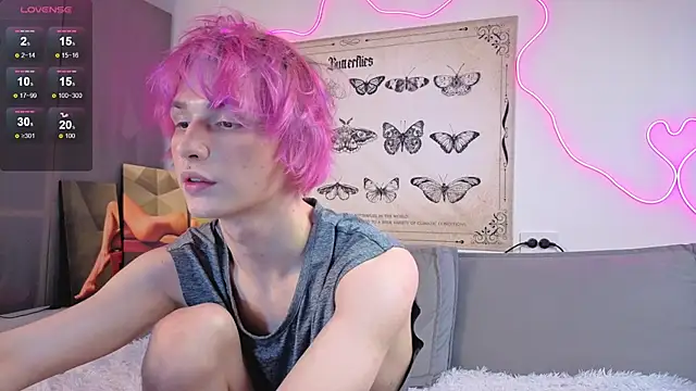 Snapshot of Your_avatar chatting on 01-12-26, 10:26 Your avatar online show from 01-12-26, 10:26