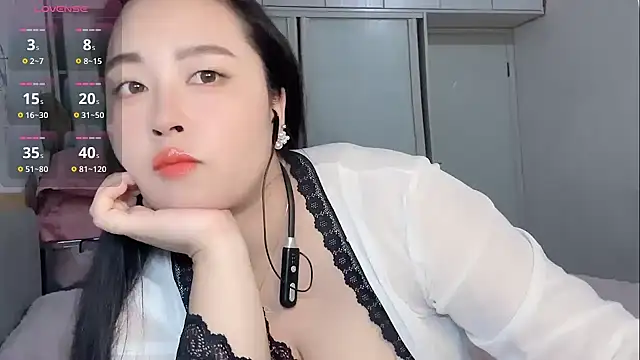 Snapshot of xchenchen chatting on 10-25-25, 03:40 xchenchen online show from 10-25-25, 03:40