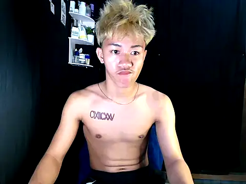 naughtyboyloy 0 online show from 12-01-25, 02:55