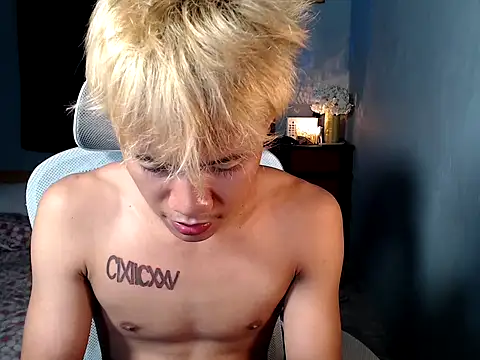 naughtyboyloy 0 online show from 12-14-25, 04:45