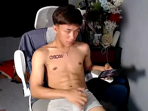 naughtyboyloy 0 online show from 04-03-26, 06:17