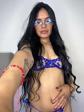 Melissa coch online show from 10-24-25, 04:36