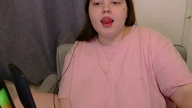 Snapshot of brattyprincessemma chatting on 11-12-25, 06:03 brattyprincessemma online show from 11-12-25, 06:03