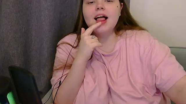 Snapshot of brattyprincessemma chatting on 11-22-25, 06:40 brattyprincessemma online show from 11-22-25, 06:40