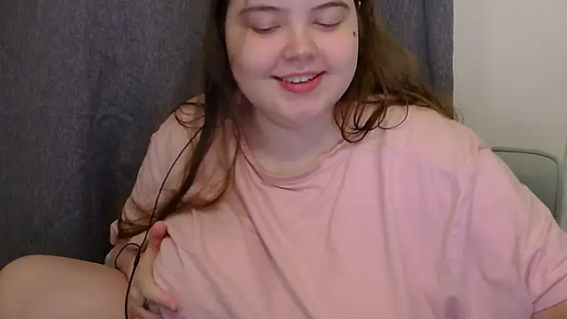 Snapshot of brattyprincessemma chatting on 04-23-26, 07:27 brattyprincessemma online show from 04-23-26, 07:27