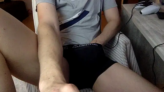 Breezydicksn online show from 10-27-25, 04:44