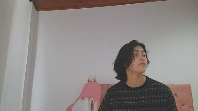 Snapshot of Crystal_Star_ chatting on 10-12-25, 12:37 Crystal Star online show from 10-12-25, 12:37