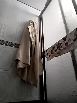 Snapshot of Crystal_Star_ chatting on 11-25-25, 04:29 Crystal Star online show from 11-25-25, 04:29