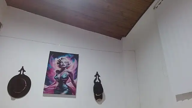 Crystal Star  online show from 04-12-26, 03:55