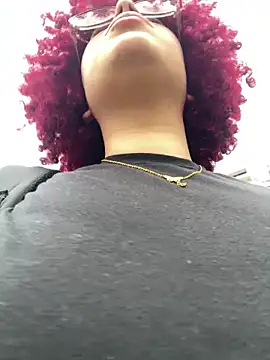 Snapshot of Enyagleam_ chatting on 10-10-25, 03:00 Enyagleam online show from 10-10-25, 03:00