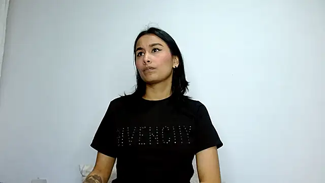 Gia Lee online show from 10-03-25, 03:03