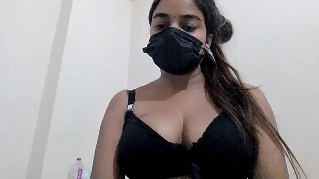 Snapshot of Little_toy_girl chatting on 06-27-26, 12:33 Little toy girl online show from 06-27-26, 12:33