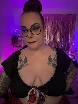 Snapshot of Miss_Lucifer6 chatting on 07-18-26, 08:34 Miss Lucifer6 online show from 07-18-26, 08:34