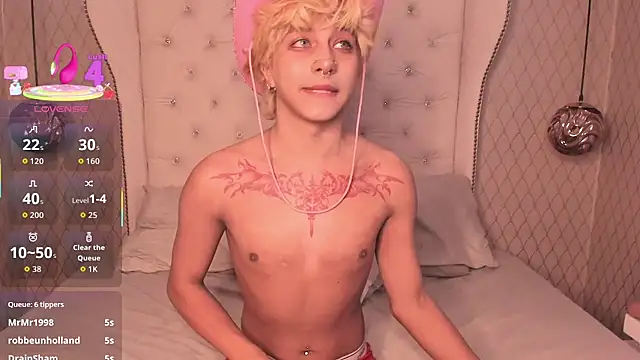 OliIverr22 online show from 10-22-25, 01:22