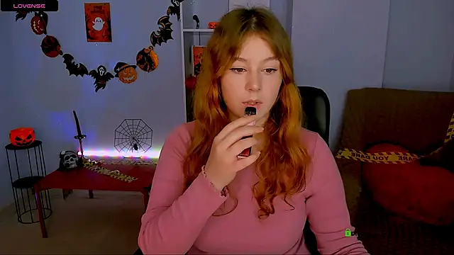 Snapshot of lola_sun12 chatting on 10-28-25, 08:22 lola sun12 online show from 10-28-25, 08:22