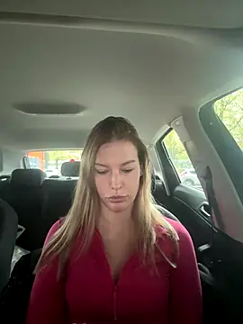 Snapshot of Chloemillerrxx chatting on 11-29-25, 01:36 Chloemillerrxx online show from 11-29-25, 01:36