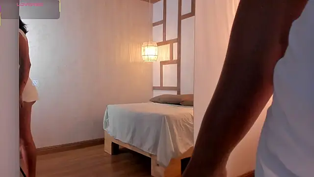 HannahMontgomery online show from 09-25-25, 04:32