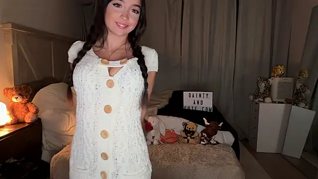 Snapshot of emmyfawn chatting on 05-26-26, 06:20 emmyfawn online show from 05-26-26, 06:20