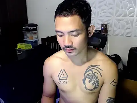 Snapshot of Thefriskyasian chatting on 11-29-25, 06:27 Thefriskyasian online show from 11-29-25, 06:27