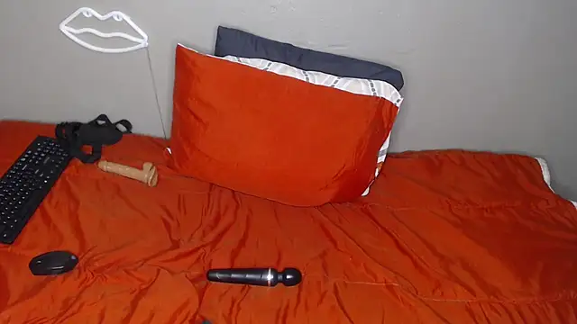 Lunalee online show from 09-21-25, 06:09