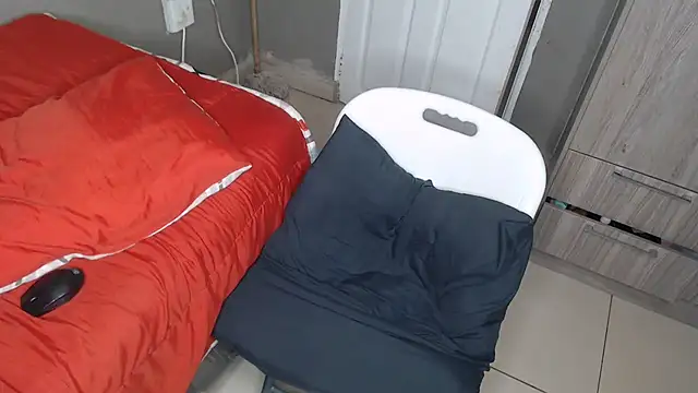 Lunalee online show from 09-25-25, 08:07