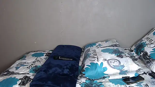 Lunalee online show from 12-17-25, 09:43