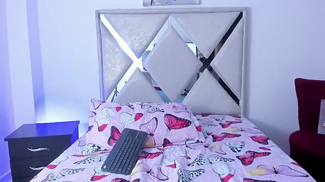 wyatt 3 online show from 11-25-25, 12:05