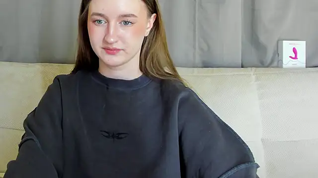 Snapshot of MissFoxy_Ti chatting on 12-05-25, 01:25 MissFoxy Ti online show from 12-05-25, 01:25