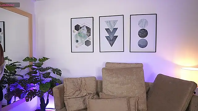 MilaCrave online show from 09-10-25, 11:43