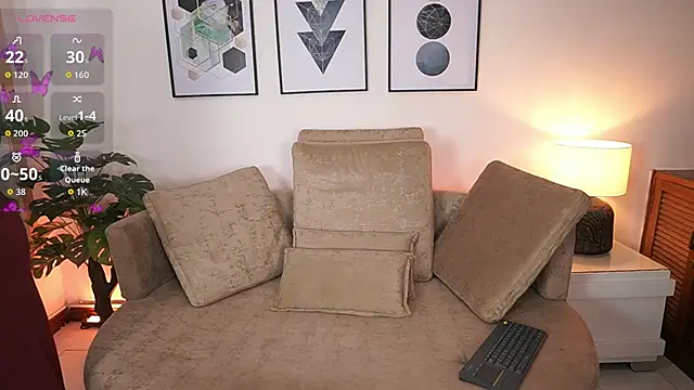 MilaCrave online show from 09-25-25, 11:36