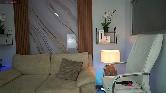 MilaCrave online show from 10-08-25, 11:30