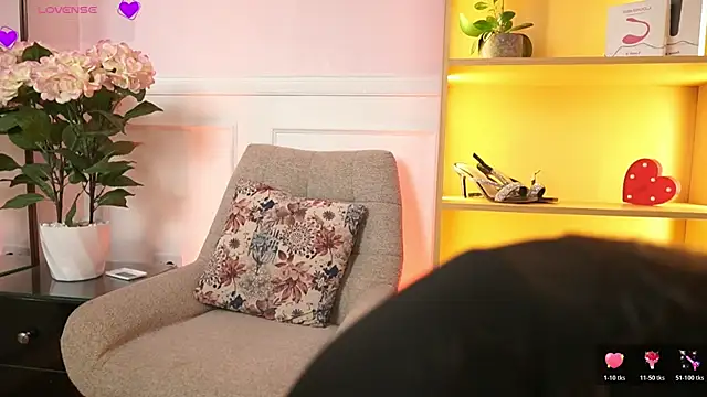 MilaCrave online show from 03-27-26, 11:32