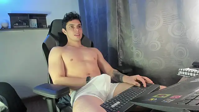 Snapshot of yourfavoriteboy__ chatting on 09-20-25, 05:52 yourfavoriteboy online show from 09-20-25, 05:52