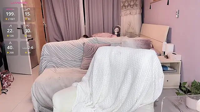 Y2Luvk online show from 10-15-25, 09:04