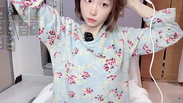 Y2Luvk online show from 12-13-25, 09:09