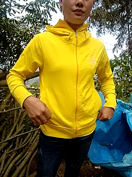 Snapshot of Ruaiuoi chatting on 02-15-26, 07:51 Ruaiuoi online show from 02-15-26, 07:51