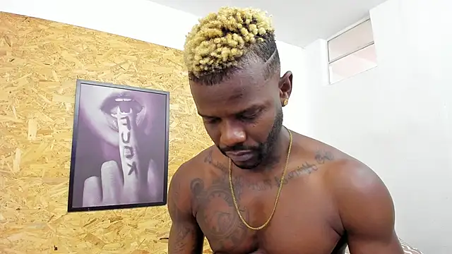 santiblack7 online show from 09-08-25, 07:35