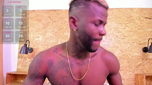 santiblack7 online show from 09-22-25, 07:38