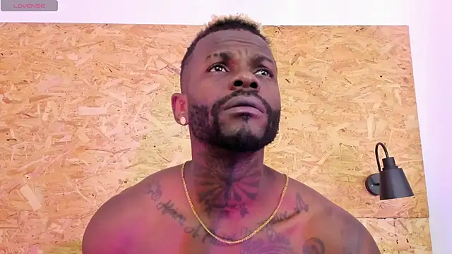 santiblack7 online show from 10-16-25, 06:31