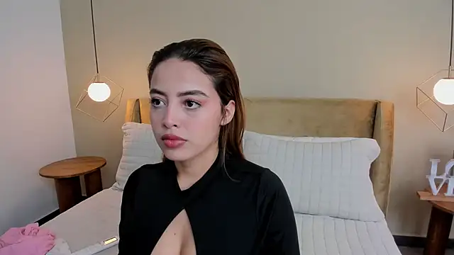 Snapshot of ArianaSilva_ chatting on 09-19-25, 11:55 ArianaSilva online show from 09-19-25, 11:55