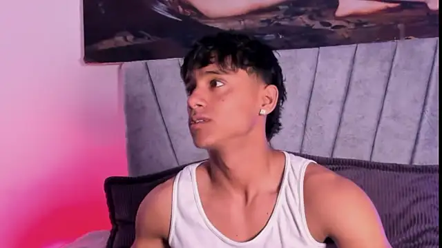 Snapshot of ZYZZ1312 chatting on 11-20-25, 04:07 ZYZZ1312 online show from 11-20-25, 04:07