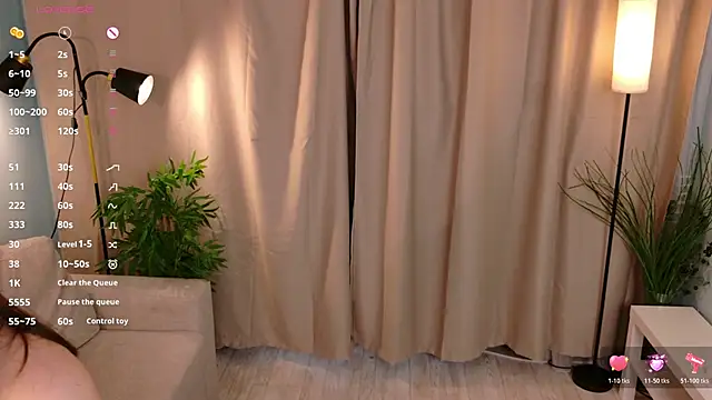 lisabaus online show from 12-14-25, 07:14