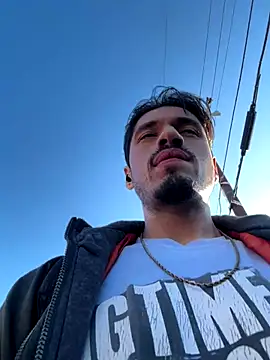 Snapshot of mrredcorn chatting on 11-25-25, 04:18 mrredcorn online show from 11-25-25, 04:18